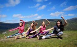 Laska-ví večer: Dance yoga, zpěv a tanec, meditace, relax na max @ Čajovna Šamanka